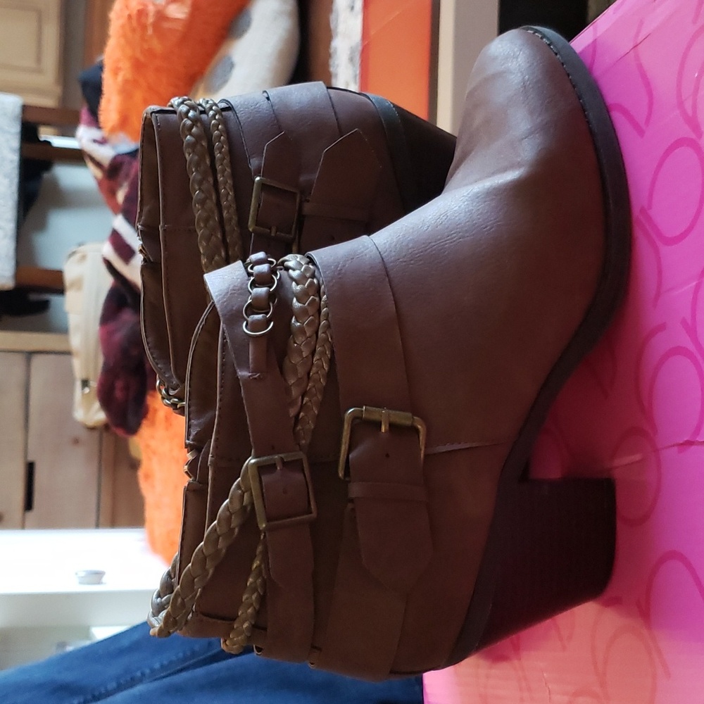 Sugar vangel heeled bootie - brown with